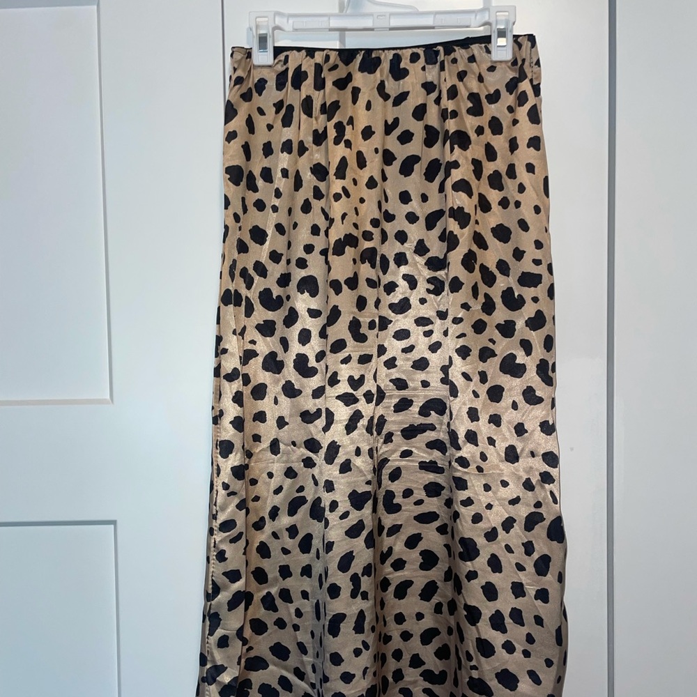 Leopard silky skirt